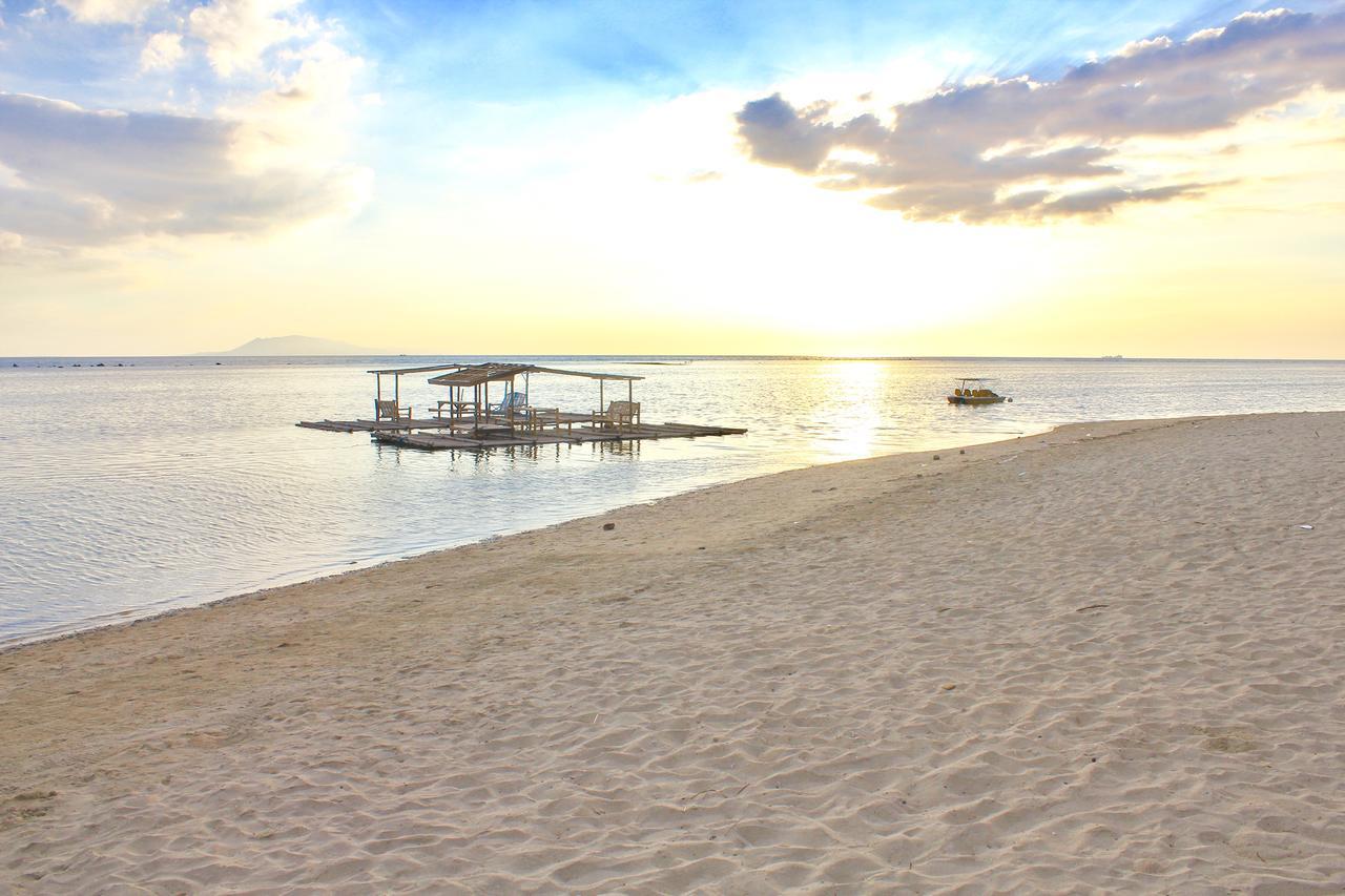 Bella Beach Resort Batangas Лиан Екстериор снимка